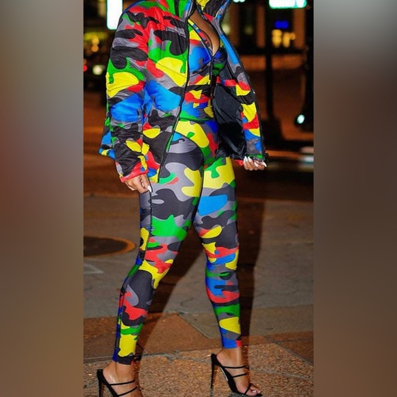 Camouflage Unisex Jacket-NWT - Picture 6 of 7